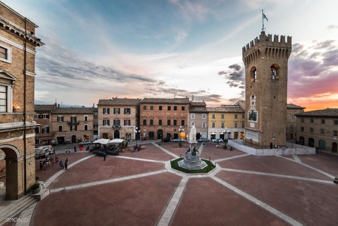 27.04: Recanati 