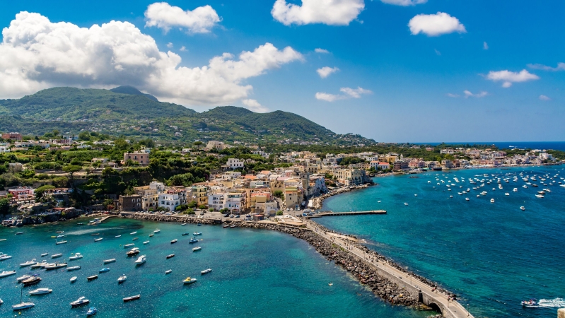 03.08 - 10.08: Ischia con bus incluso da Umbria e Lazio 