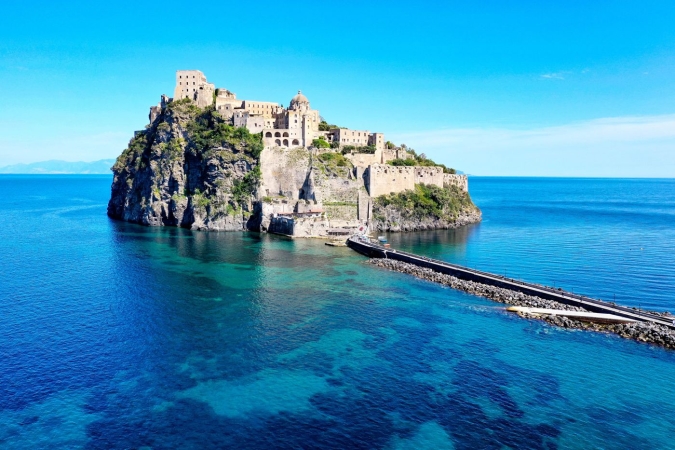 08.06 - 06.07: Giugno a Ischia con bus incluso da Umbria e Lazio 