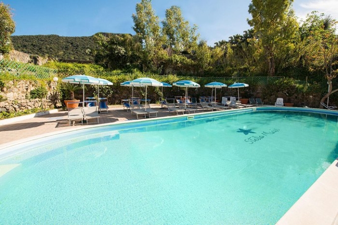 11.05 - 12.10: Ischia con bus incluso da Umbria e Lazio - Hotel Stella Maris 