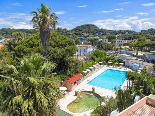 11.05 - 12.10: Ischia con bus incluso da Umbria e Lazio - Hotel Eden Park 