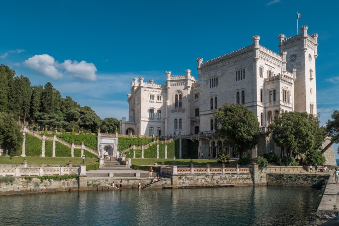 26.07 - 27.07: Trieste - Sacrario di Redipuglia - Castello di Miramare Italia