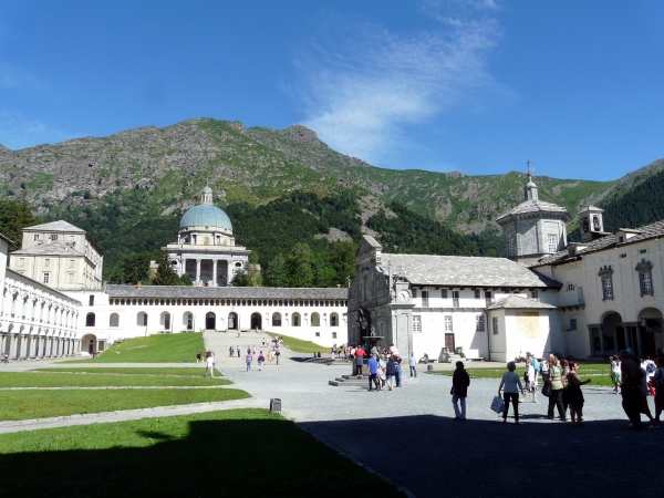 24.10 - 26.10: Piemonte: Santuario di Oropa - Serralunga d’Alba - Grinzane Cavour - Santuario di Vicoforte Italia