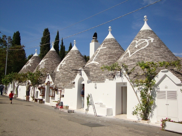 24.10 - 26.10: Minitour della Puglia -  Polignano – Altamura - Alberobello – Trani Italia
