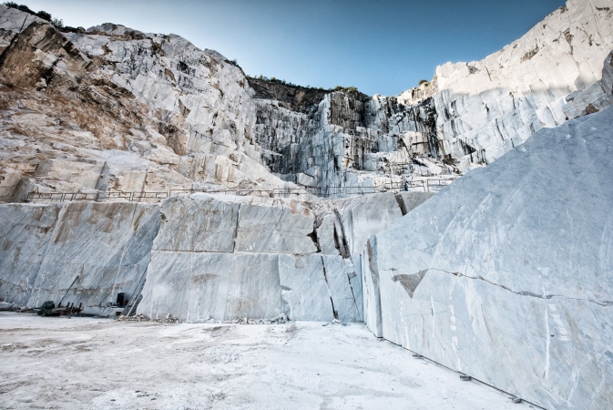 04.10 - 05.10 : Carrara 