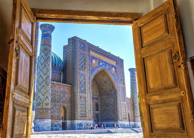 24.05 - 31.05: Uzbekistan - Terra incantata tra maestosi minareti, cupole colorate e paesaggi mozzafiato Grandi Viaggi