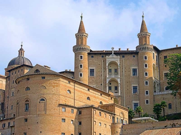 23.11: Urbino e pranzo di pesce a Marotta Gite 1 giorno
