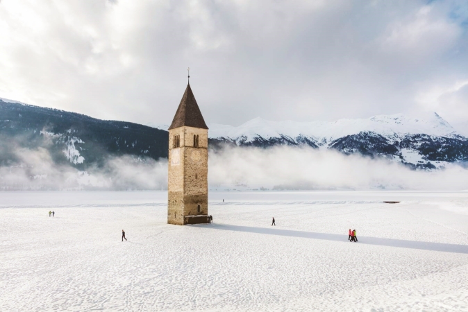 28.11 - 30.11: Lago di Resia Il Campanile sommerso - Mercatini di Natale di Levico Terme - Merano - Arco Italia