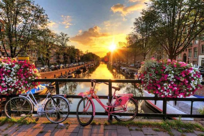 06.05 - 10.05: Amsterdam - I mille colori dei tulipani in fiore e il fascino dei mulini a vento Europa