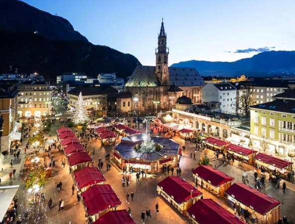 12.12 - 14.12: Mercatini di Natale: Bressanone - Abbazia di Novacella - Brunico - Lago di Braies - San Candido - Bolzano Italia