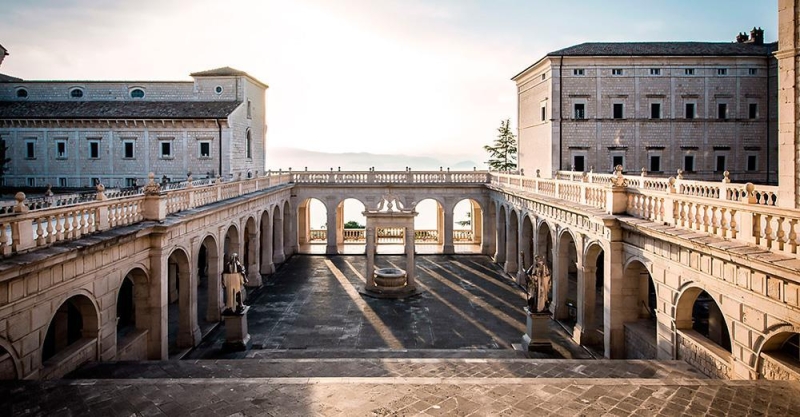 25.04: Abbazia di Montecassino - Giardini di Ninfa Gite 1 giorno