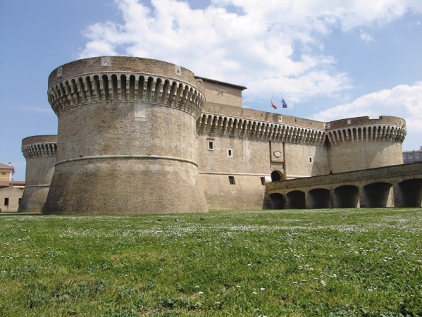 31.10: Fano e la Rocca Malatestiana - Pranzo di Pesce a Marotta 