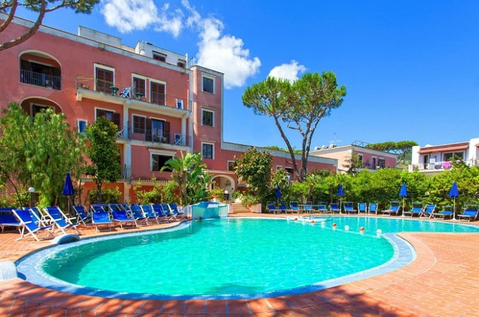 29.12 - 02.01: Capodanno a Ischia - Hotel Terme San Valentino - Bus incluso 