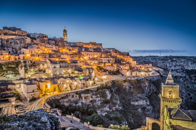 06.12 - 08.12: Atmosfere Natalizie in Puglia: Polignano - Alberobello - I Sassi di Matera - Bari 